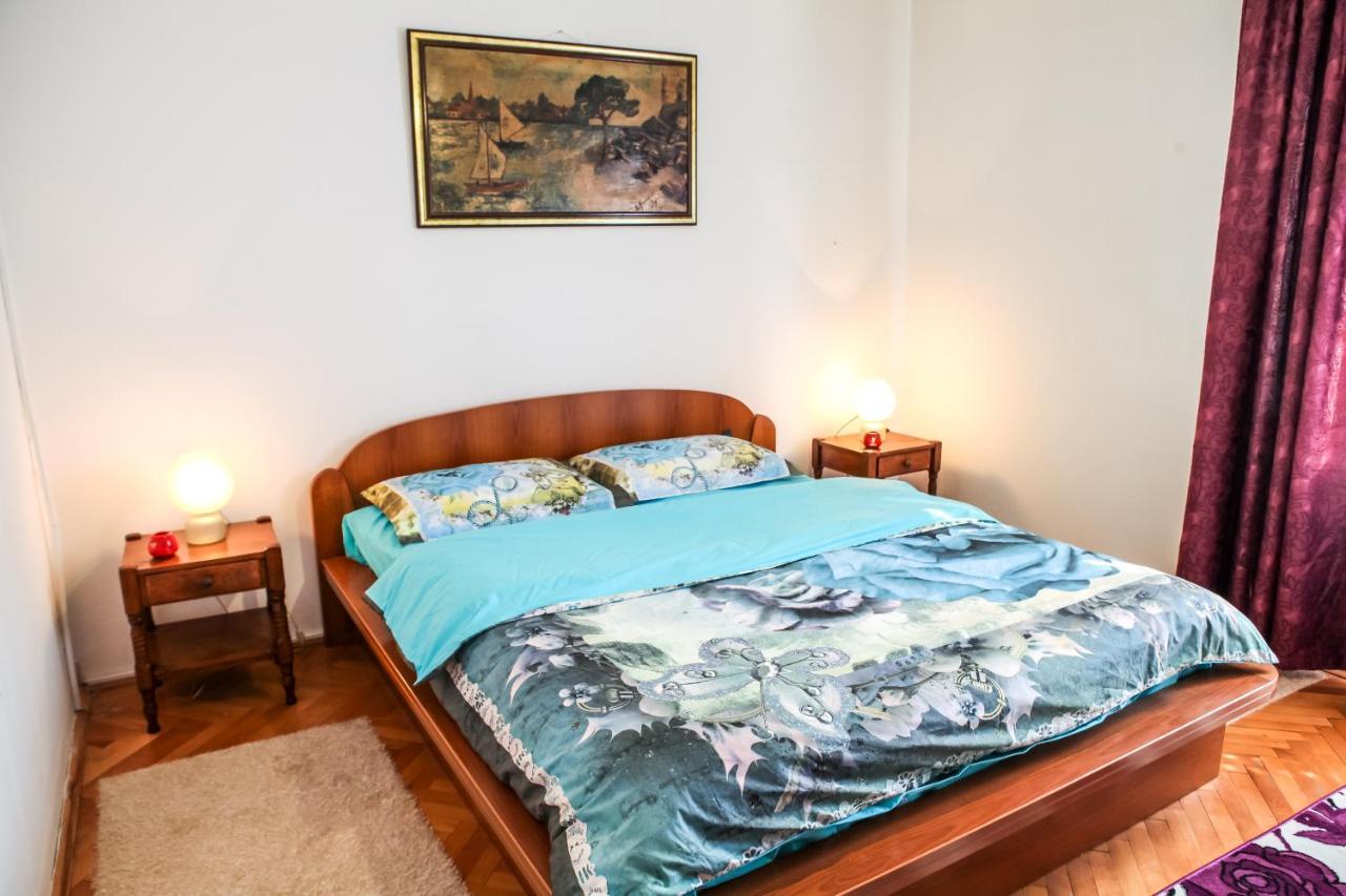 Apartment Dejan Цетине Екстериор снимка