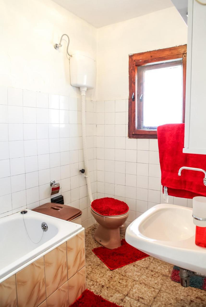 Apartment Dejan Цетине Екстериор снимка