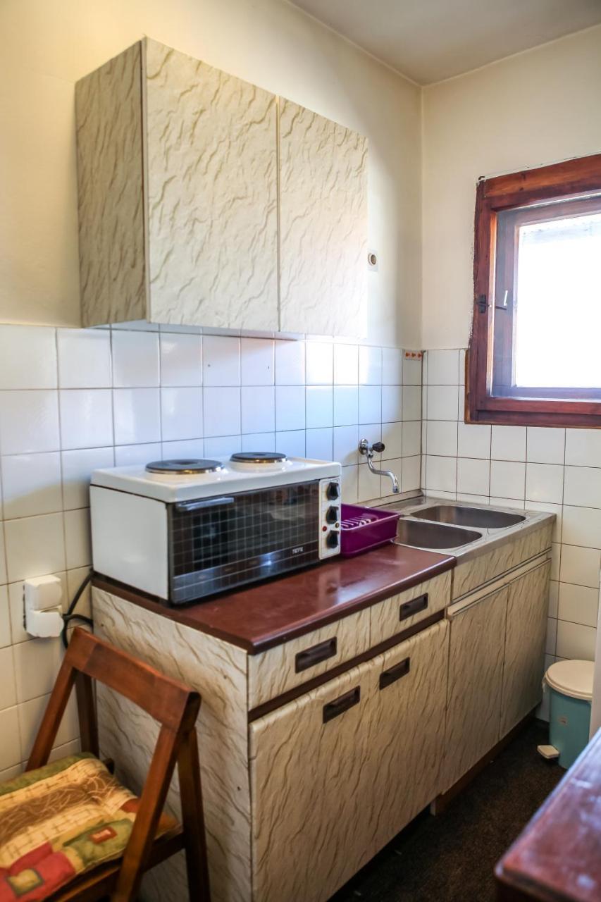 Apartment Dejan Цетине Екстериор снимка