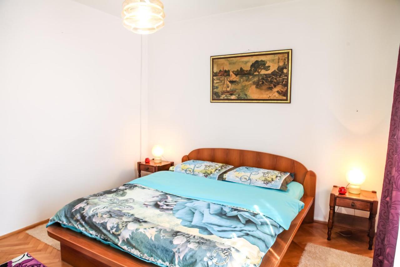 Apartment Dejan Цетине Екстериор снимка